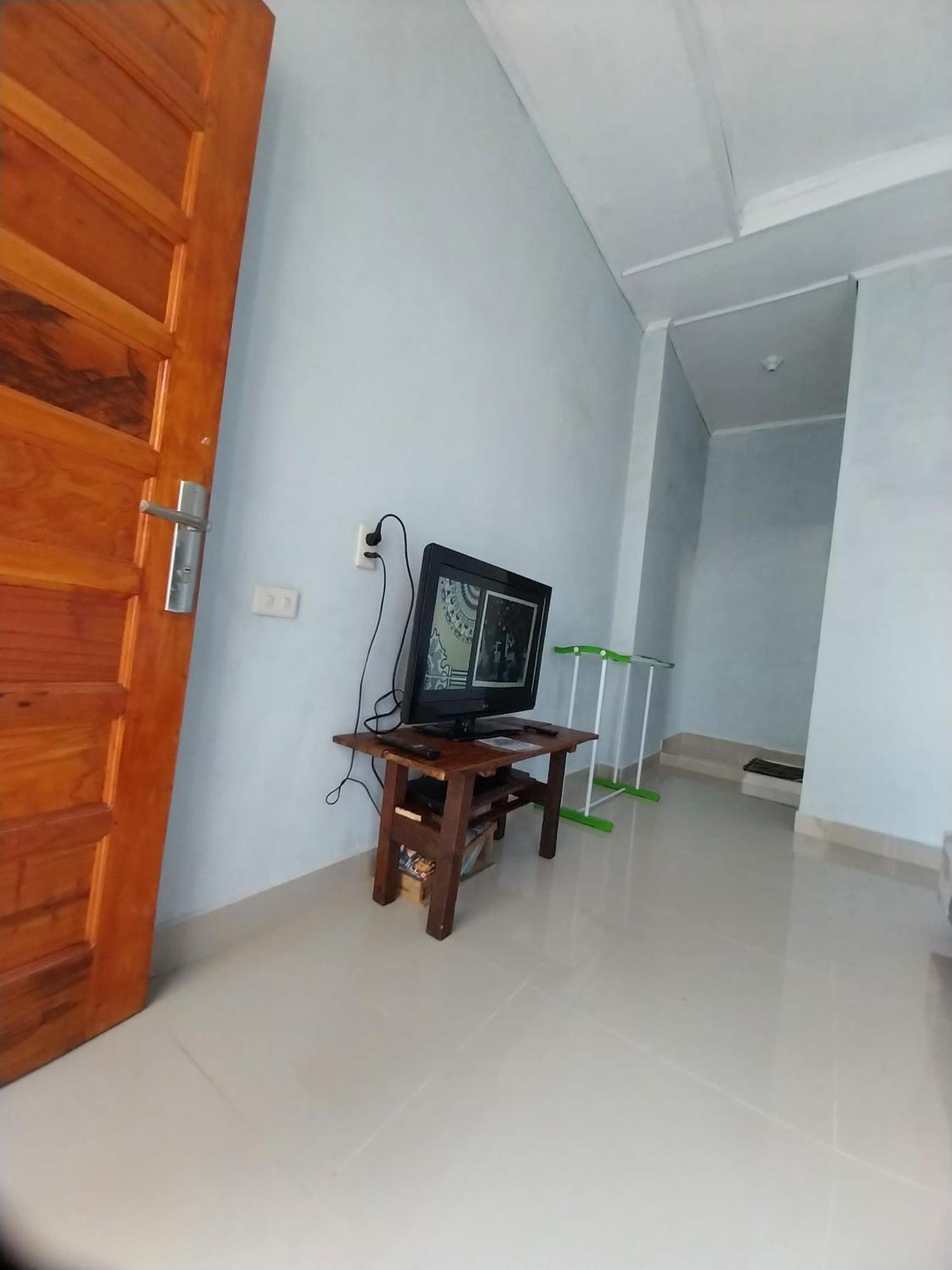 Maruba Inn Tuk Tuk Exterior foto